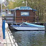 Lindenberg R *